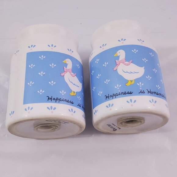 VTG 1987 HAPPINESS IS HOMEMADE Geese 2 Piece Ceramic Salt & Pepper Shaker Set - Picture 12 of 15